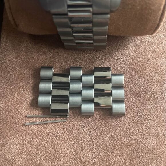 Michael Kors Gunmetal Quartz Watch - Picture 2 of 3